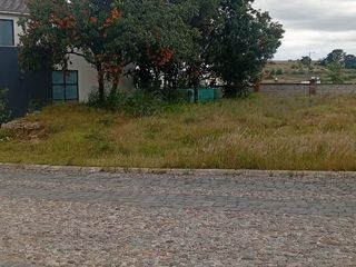 VENTA DE LOTES EN HARAS DEL BOSQUE, CON LAGO DENTRO DEL CLUSTER
