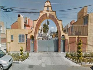 CASA EN VENTA DE REMATE EN TOLUCA EDOMEZ