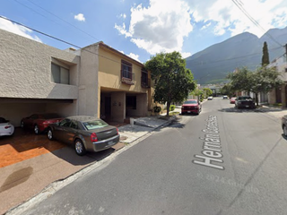 Hermosa casa en Hernán Cortes Perea , Cumbres 3o. Sector, 64610 Monterrey, N.L.