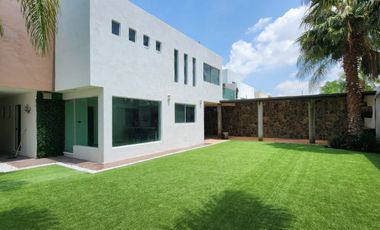 VENDO HERMOSA CASA FRACC HACIENDA SANTA FE (A UN LADO DE LA UNIV IBEROAMERICANA) EXCELENTES CONDICIONES