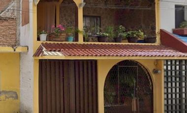 HERMOSA CASA DEN VENTA