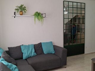 SE RENTA CASA AMUEBLADA EN ANDALUCIA  A UNA CUADRA DE CECYTE