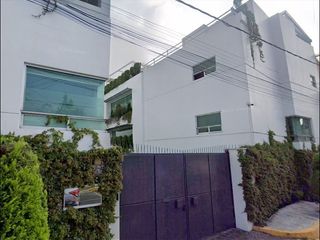CASA EN VENTA EN BARRIO DEL NIÑO JESUS COYOACÁN