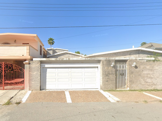 CASA EN VENTA EN MADERO, NUEVO LAREDO, TAMPS.