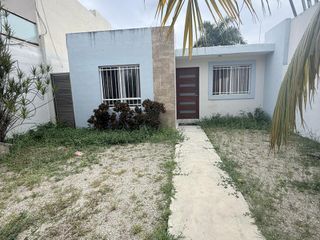 RENTA DE CASA AMUEBLADA EN REAL MONTEJO EN MERIDA