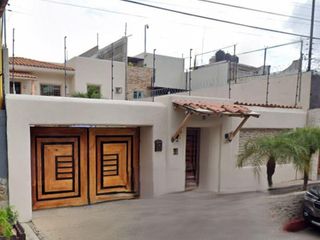 CASA 2 NIVELES CON ALBERCA Y JARDIN EN ZONA EXCLUSIVA DE PUNTA DIAMANTE ACAPULCO