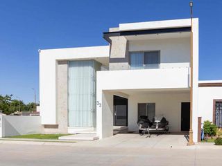 Casa en renta en Punta del Lago Hermosillo, zona poniente, equipada con paneles solares y amplios espacios