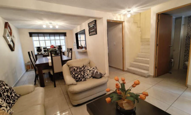 VENTA DE HERMOSA CASA