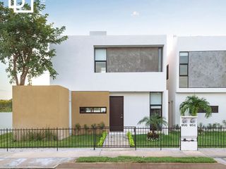 Casa nueva en venta dentro de terreno amplio al norte de Mérida