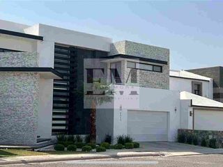 RESIDENCIA DE LUJO AMUEBLADA EN RENTA