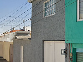 sa Venta de Casa en Toluca Col. Villa Hogar 4 Recamaras con Baño a un Costado de Av. las Torres a 5 minutos Paseo Tollocan a 10 minutos del Centro
