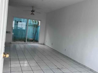 CASA EN VENTA EN NUEVO NAYARIT CON ALTO POTENCIAL DE TRANSFORMACIÓN.