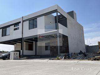 CASA ESTILO INDUSTRIAL MODERNO TIPO LOFT | $3,718,000 | EXCLUSIVO FRACC TARAY | QUERETARO