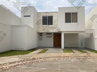 CASA EN VENTA EN RESERVA SANTA MÓNICA 🏡