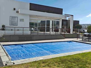 Mirador Residencial del Parque 2 rec 2.5 baños.  Privada con Alberca