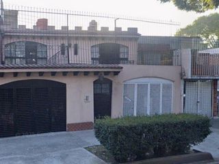 VENTA DE CASA EN CALLE CANAL DE MIRAMONTES EDUCACIÓN COYOACAN CDMX