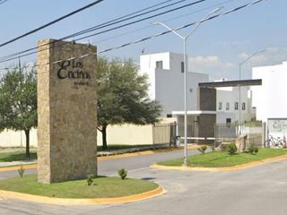 CASA CON JARDIN Y ESTACIONAMIENTO PROPIO DENTRO DE COMPLEJO RECIDENCIAL DE ALTA PLUSVALIA