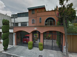 Casa De Remate Con Cerca De Alameda Del Sur Con Facil Acceso A Canal De Miramontes, Calz. Las Bombas Y Armada De Mexico