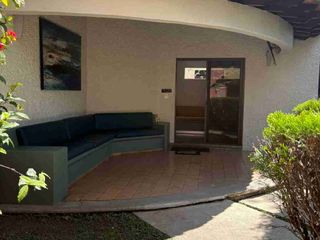 Excelente Propiedad para consultorios, oficinas etc, en Colonia Miraval.