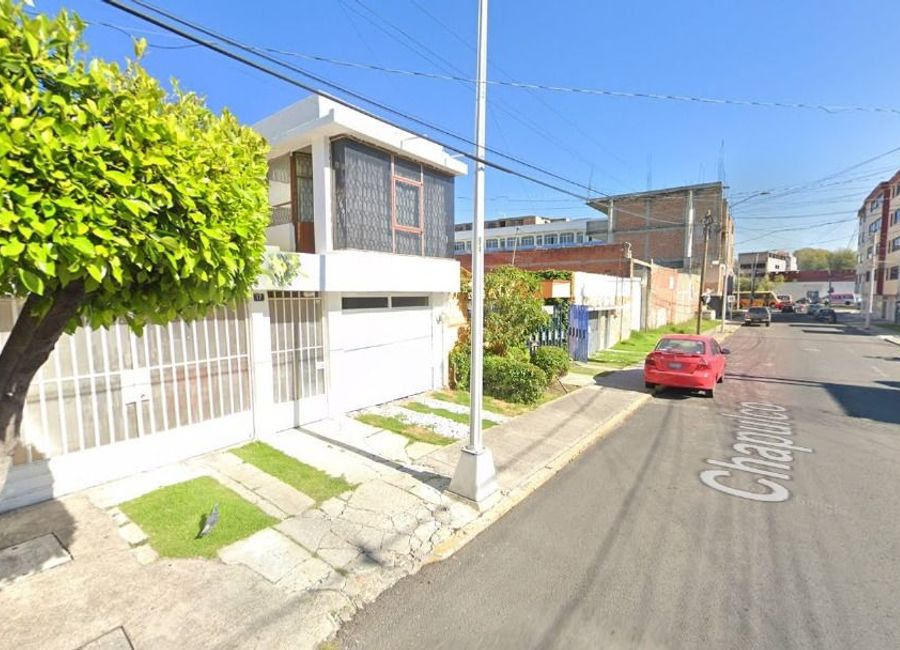 EN VENTA CASA DE 2 NIVLES, EXCELENTE UBICACIÓN EN COLONIA LA PAZ ...