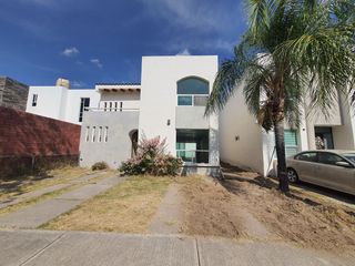 Venta de Casa NUEVA  en Fracc. Residencial Vasconcelos,  a 6 min de SAMS del Sur, a 7 min de la UVM, Acceso restringido