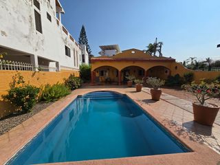 Casa Naranja