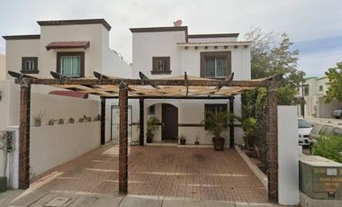 HERMOSA CASA ESTA ESPERANDO POR TI