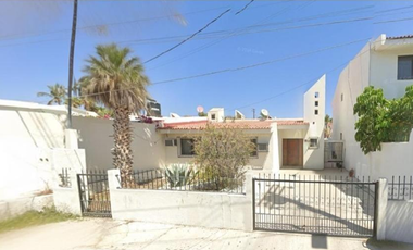 HERMOSA CASA ESTA ESPERANDO POR TI