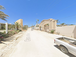 ¡¡GRAN OPORTUNIDAD DE ADQUIRIR O INVERTIR EN ESTA HERMOSA Y EXCLUSIVA CASA DE REMATE BANCARIO, YA CON ADJUDICACION!!, (SOLO CON RECURSOS PROPIOS).