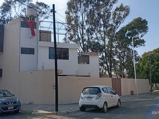 Casa en venta en Fracc. Rincón Arboledas – Cerca las torres y 11 sur