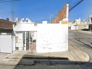 CASA EN VENTA DE RECUPERACION HIPOTECARIA EN COLONIA PERIODISTA AGUASCALIENTES