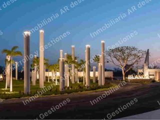 Lote en Venta de 420m2 en Privada Residencial Blanca Resodencial Alta Plusvalia al Norte de Merida, Yucatan