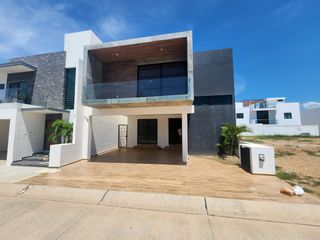 CASA EN VENTA A METROS DE PLAYAS DE CERRITOS  ALTABRISA RESIDENCIAL