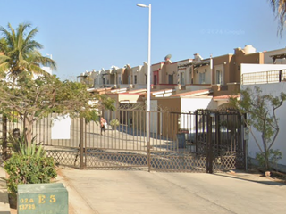 OPORTUNIDAD FAMILIAR EN PORTALES/CASA BLANCA: Casa en C. Arrecife ¡Ahorro del 50%!