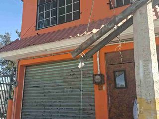 EXCELENTE PROPIEDAD CON 3 LOCALES COMERCIALES Y UN DEPARTAMENTO U OFICINA