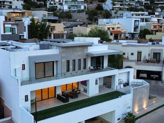 CASA EN VENTA EN SANTA LUCIA RESIDENCIAL POR AL NORTE DE HERMOSILLO CON VISTA PANORAMICA A LA CIUDAD