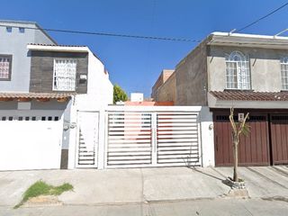 Casa En Venta En José María Velasco, Fraccionamiento Lomas De Santa Anita, Aguascalientes, CLG1