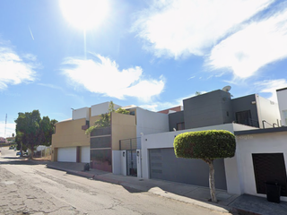 ¡¡Atención Inversionistas!! Venta de Casa en Remate Bancario Casa En Venta En Hacienda Agua Caliente Tijuana