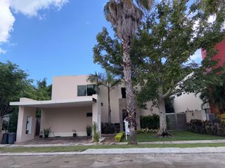 SE VENDE CASA RESIDENCIAL VILLA MAGNA DE OPORTUNIDAD PARA INVERSIONISTAS CANCUN