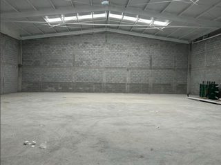 VENTA BODEGA DE 640 M2