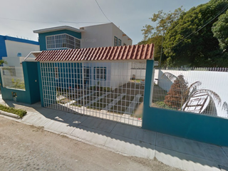 CASA EN VENTA EN C. GAVILAN, FRACC. PARAISO SALAGUA, MANZANILLO, COLIMA