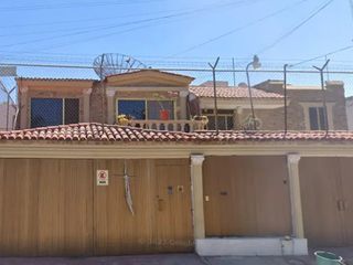 CASA EN VENTA EN CALZADA DE LOS PIRULES, CIUDAD GRANJA, ZAPOPAN, JALISCO