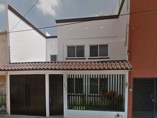 VENTA DE CASA EN PARQUE LOS MANZANARES, LEÓN DE LOS ALDAMA, GUANAJUATO.