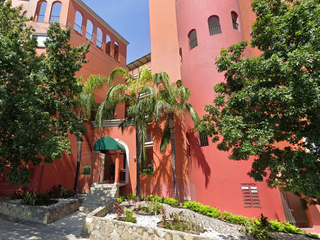 No es suerte, es estrategia inmobiliaria!! Venta de amplio departamento en remate bancario, Rincón de San Francisco, San Pedro Garza García,  N.L.