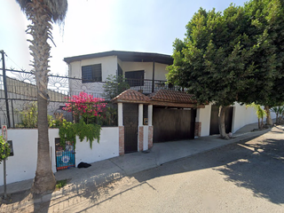 CASA EN VENTA EN FRACC. VILLA RONTANA IX, TIJUANA, BAJA CALIFORNIA