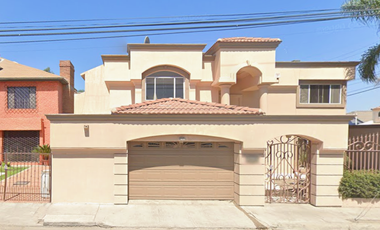CASA EN VENTA EN AV VENUESTIANO CARRANZA, OTAY CONSTITUYENTES, TUJUANA, BAJA CALIFORNIA