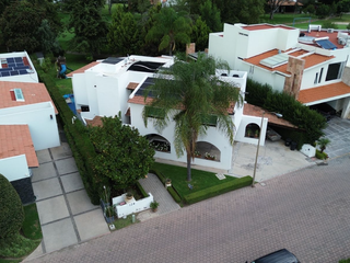 16.2 CASA EN RENTA EN RESIDENCIAL CAMPESTRE Y CLUB DE GOLF SAN GIL COLINDANTE AL HOYO 16. DEL CAMPO DE GOLF
