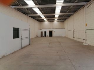 BODEGA EN RENTA TOTALMENTE TECHADA 582 M2