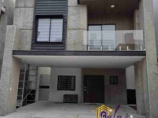 RENTA O VENTA,  CASA EQUIPADA,  TODAS LAS HAB CON BAÑO COMPLETO!