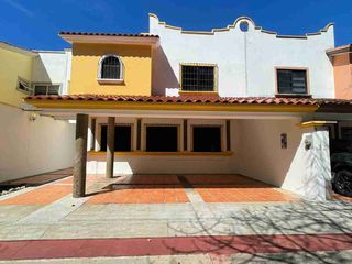 Casa en renta. Fracc. Lomalinda, Privada Cencali, Tabasco 2000. Villahermosa. Tabasco